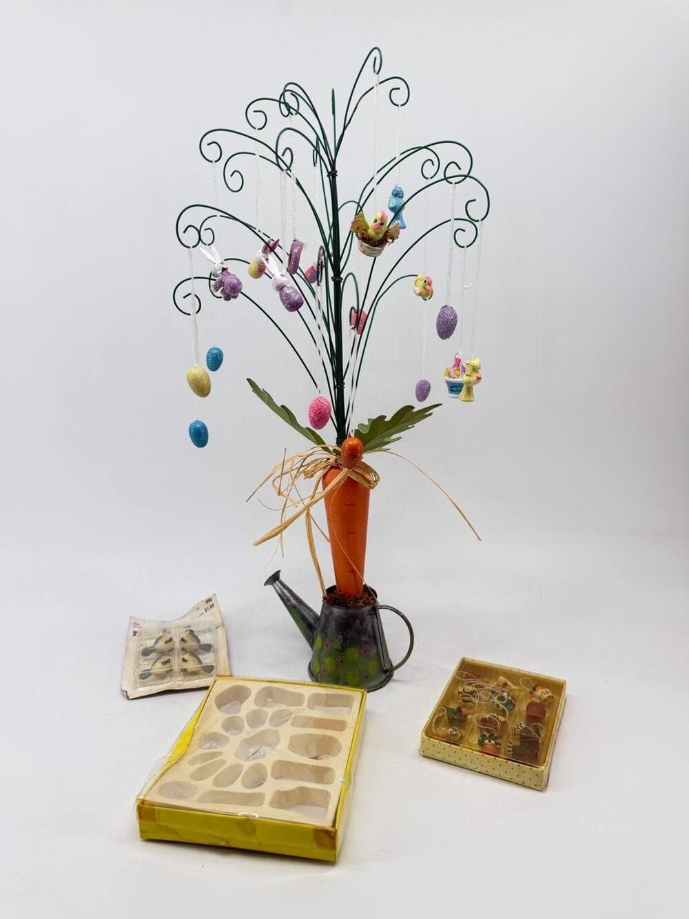 Michaels 2001 Easter Ornament Tree Mini Decorations Metal Wood Lot 1.00 lb